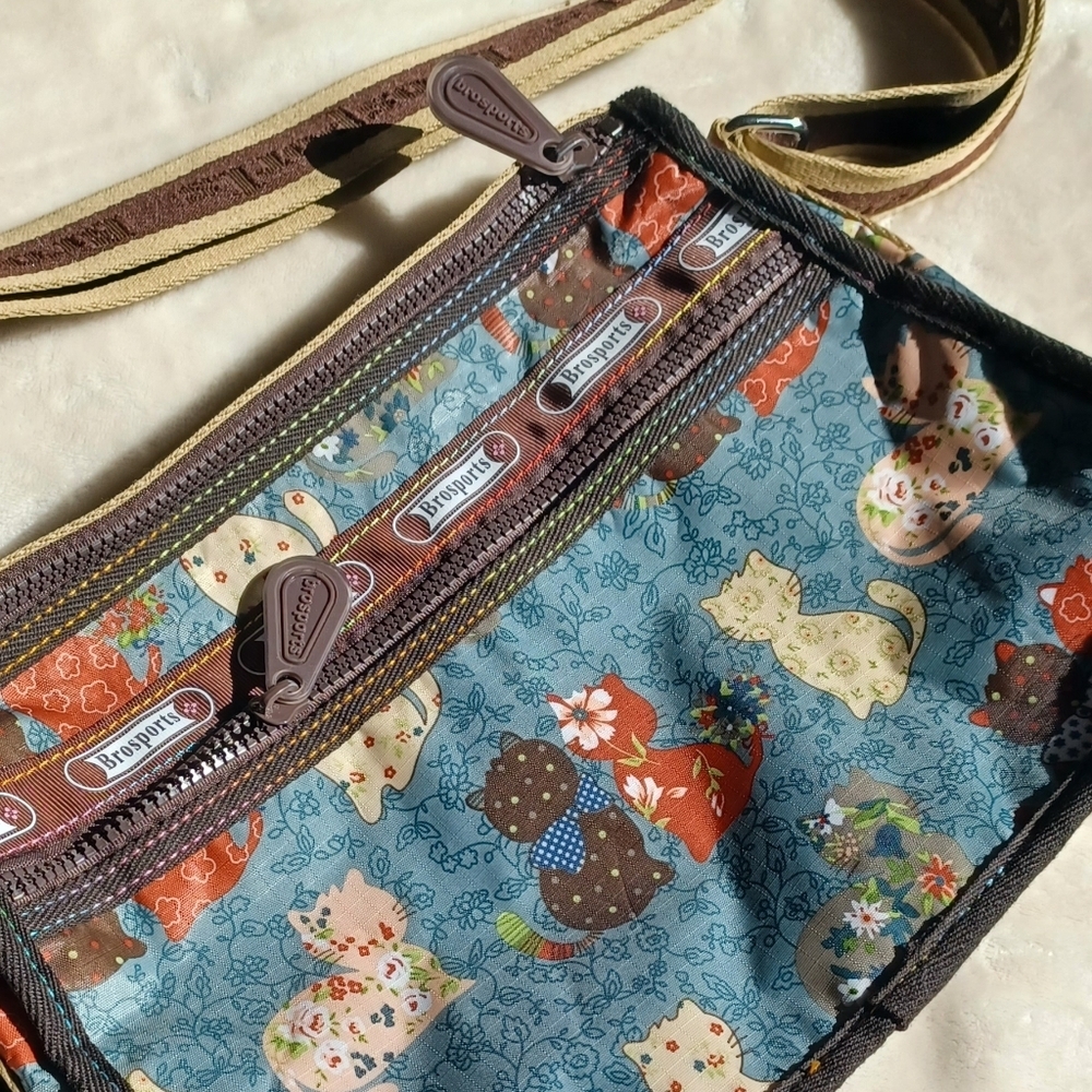 Brosports lovable cats purse lots of pockets  zippers blue patchwork cat bag - Picture 2 of 6